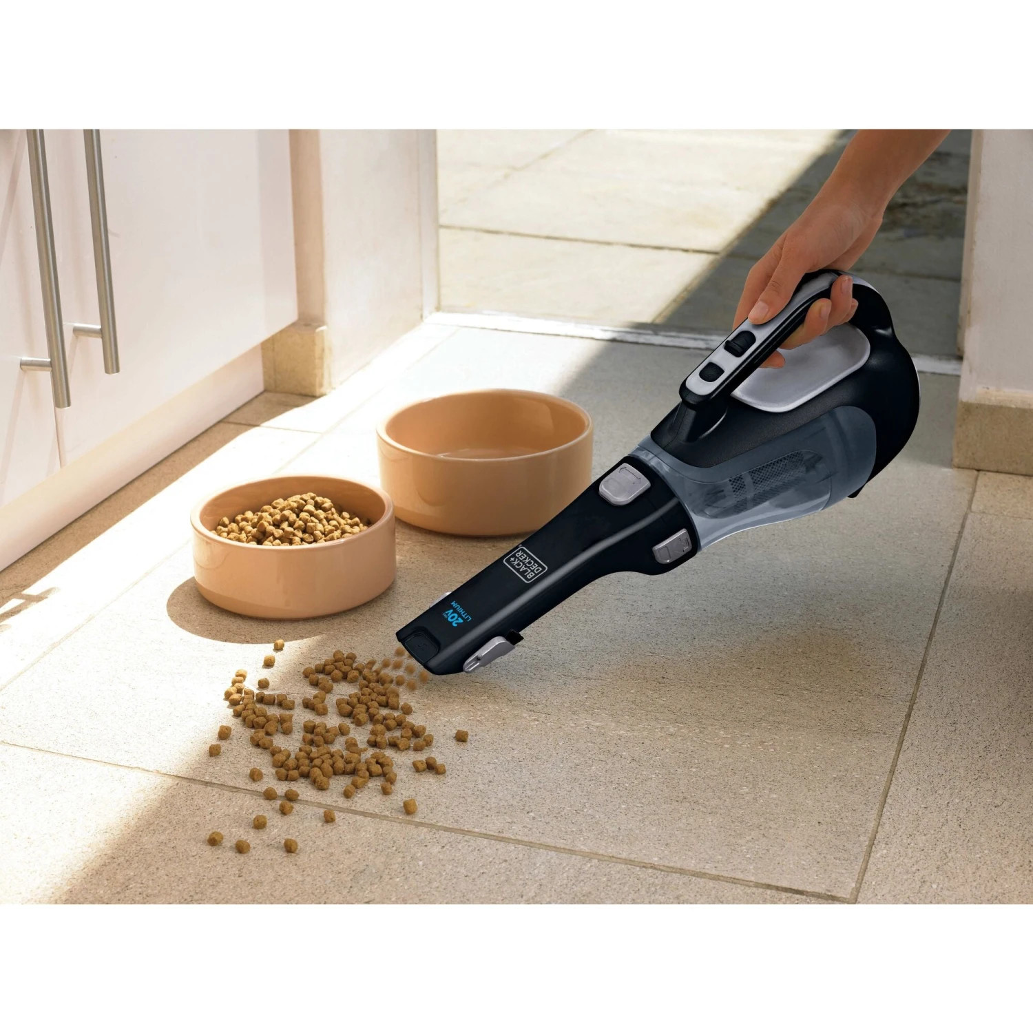 Black & Decker 20V MAX* Lithium Handheld Vacuum - Image 2