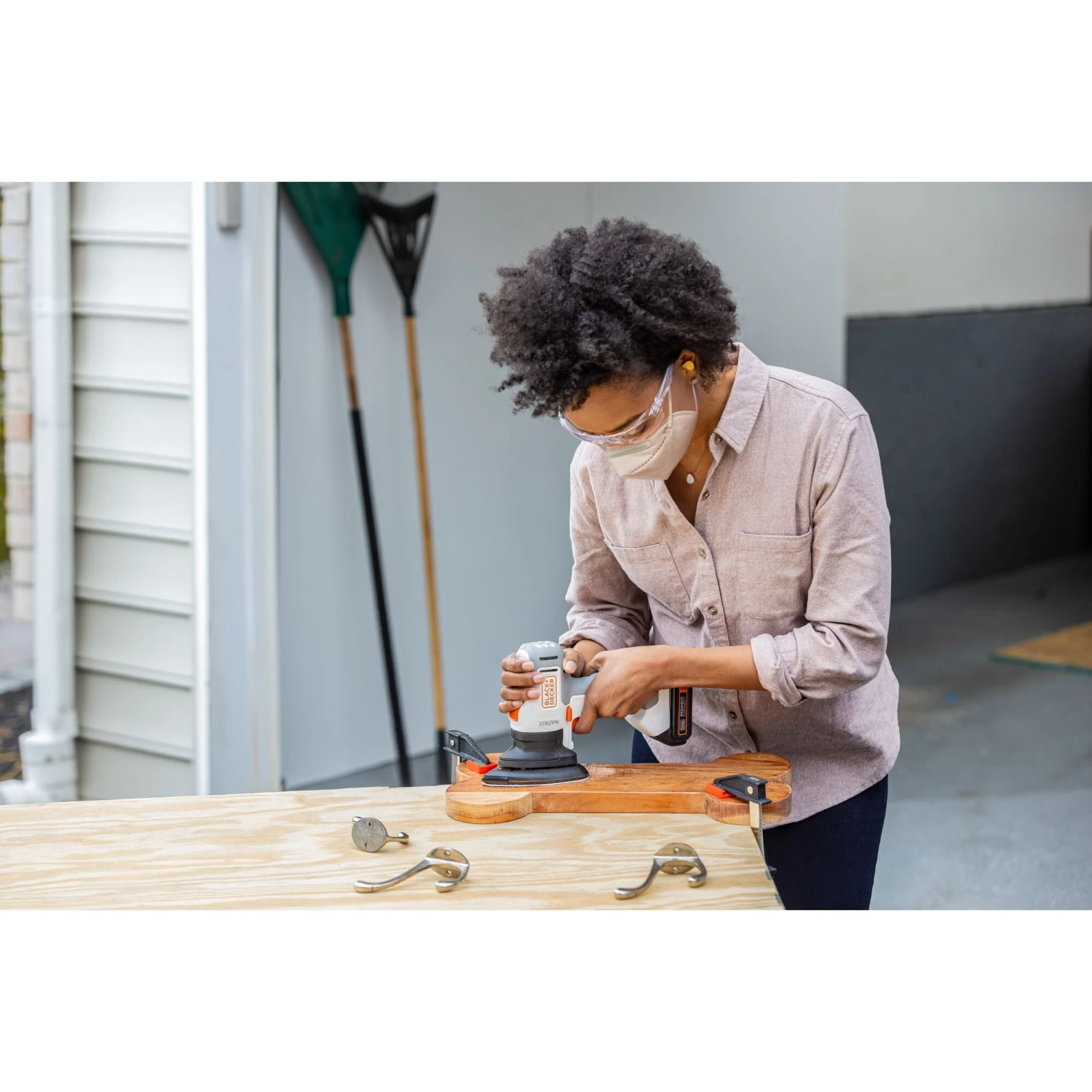 Black & Decker MATRIX⢠Sander Attachment - Image 2