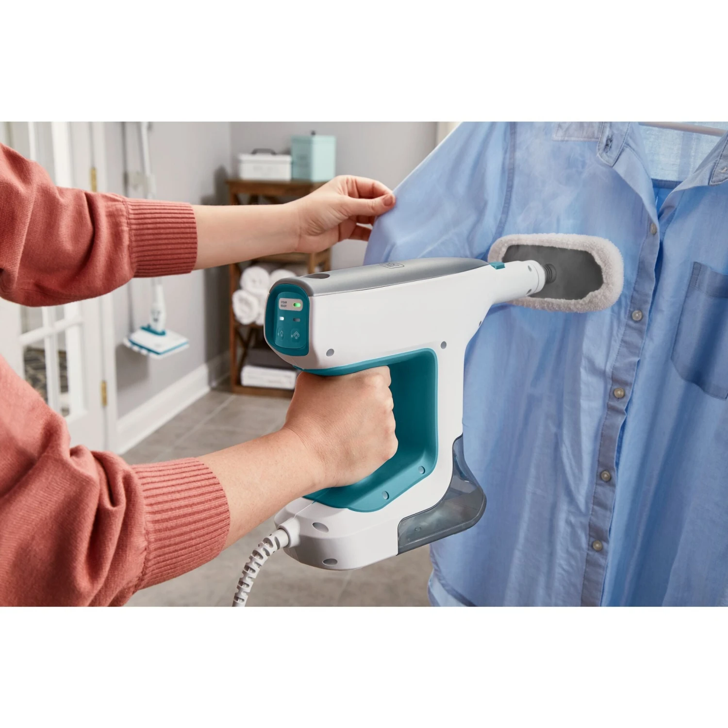 Black & Decker Multipurpose Steam Cleaning System Featuring SteamMop ™ - Image 2