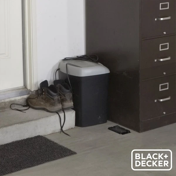 Black & Decker Mouse Trap Mouse Traps Indoor For Home, Odorless Pest Remover, 24 Pack - Image 4