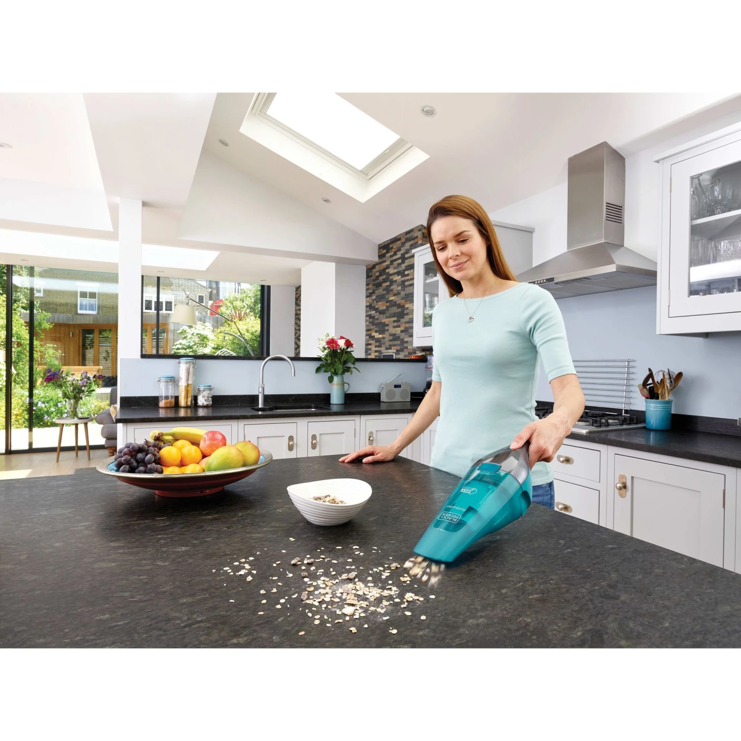 Black & Decker Dustbuster® QuickClean™ Cordless Wet/Dry Handheld Vacuum, Turquoise - Image 2