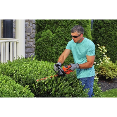 Black & Decker BEHT100 120V 3 Amp Brushed 16 In. Corded Hedge Trimmer - Image 3