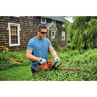 Black & Decker BEHT350 120V 4 Amp Brushed 22 In. Corded Hedge Trimmer - Image 4