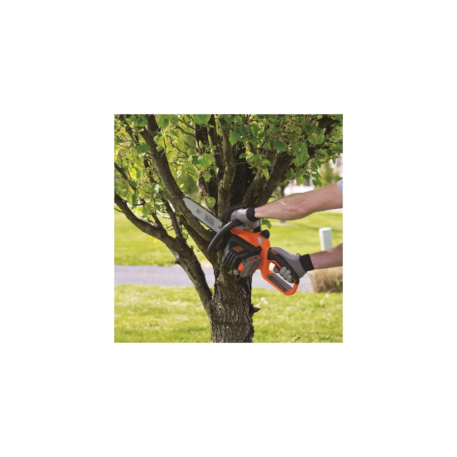 Black & Decker 20V MAX* Cordless Chainsaw, 10-Inch (Tool Only) - Image 2