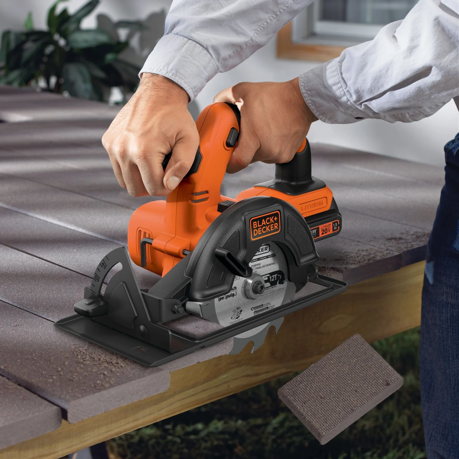 Black & Decker 20V MAX* POWERCONNECT™ 5-1/2 In. Cordless Circular Saw, Tool Only - Image 2